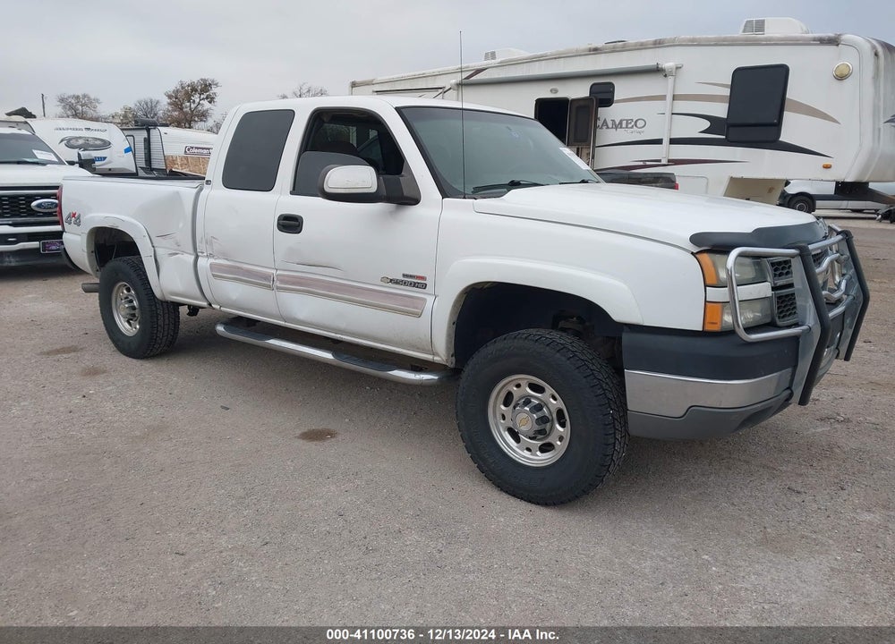 2005 CHEVROLET SILVERADO 2500HD LS VIN: 1GCHK29225E216858