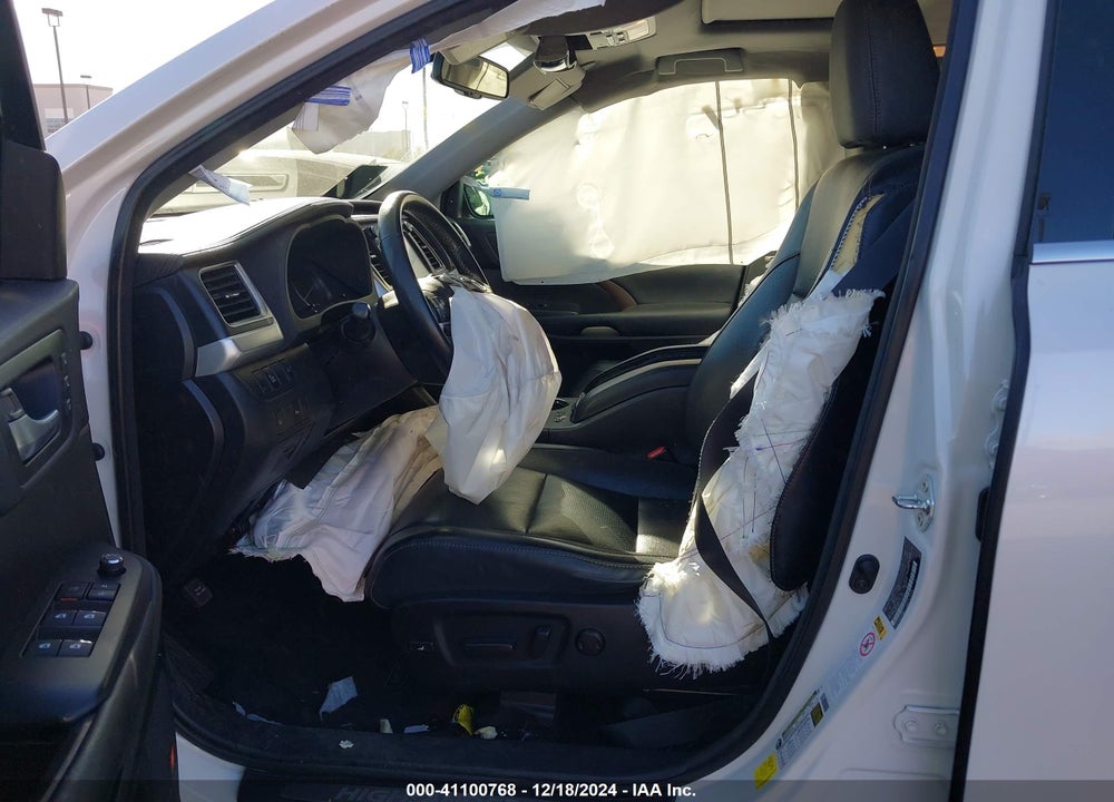 2015 TOYOTA HIGHLANDER LIMITED V6 VIN: 5TDYKRFH1FS078131