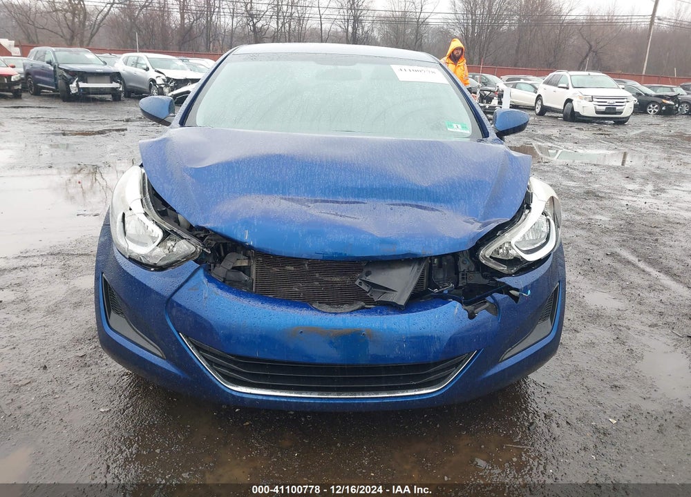 2016 HYUNDAI ELANTRA VIN: 5NPDH4AE2GH728749