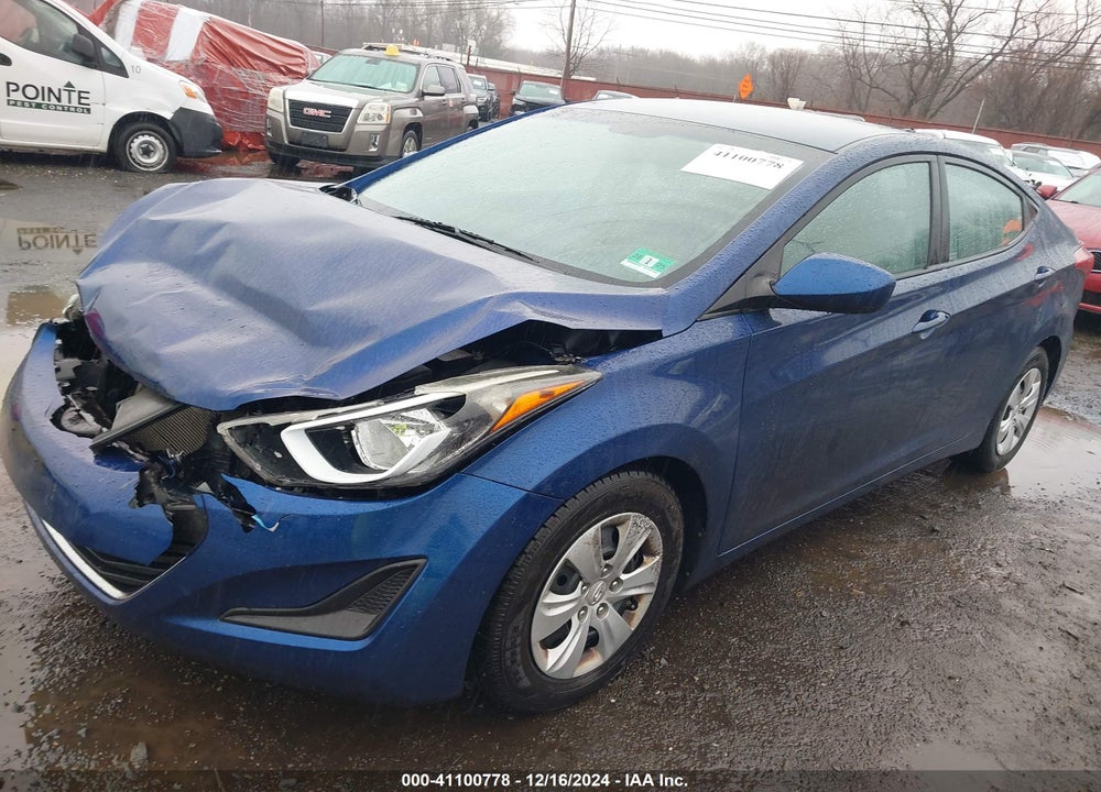 2016 HYUNDAI ELANTRA VIN: 5NPDH4AE2GH728749