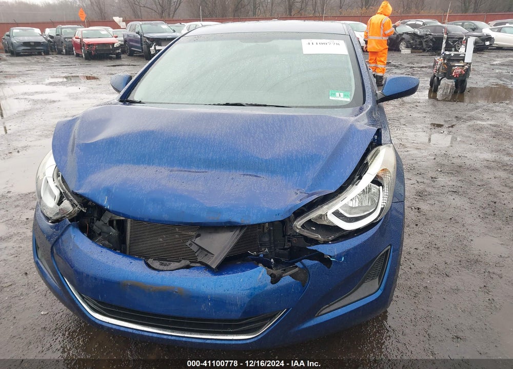2016 HYUNDAI ELANTRA VIN: 5NPDH4AE2GH728749