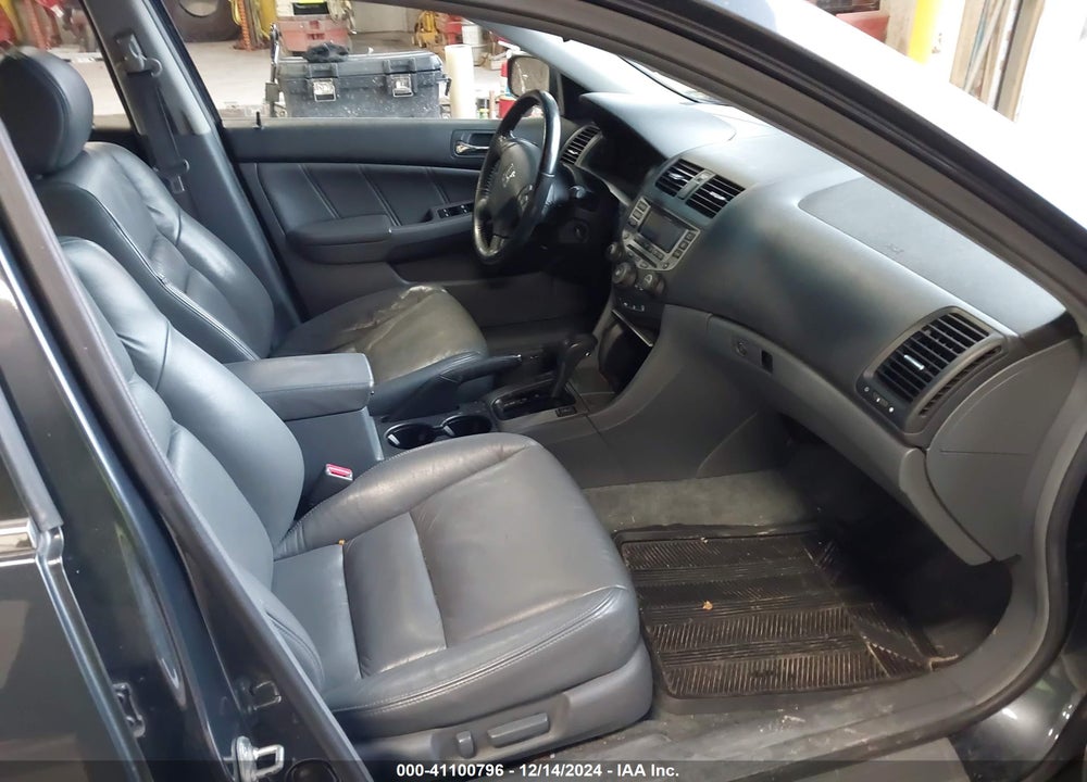 2006 HONDA ACCORD 3.0 EX VIN: 1HGCM66596A050360