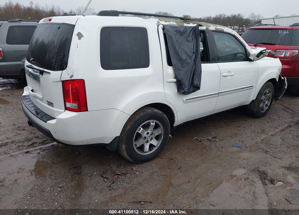 2011 HONDA PILOT TOURING VIN: 5FNYF4H93BB069345