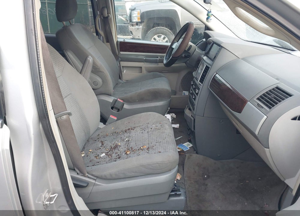 2009 CHRYSLER TOWN & COUNTRY TOURING VIN: 2A8HR54189R665555