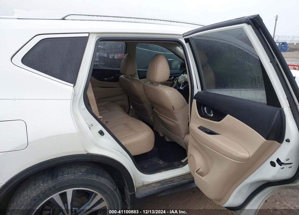 2017 NISSAN ROGUE SL VIN: JN8AT2MT7HW380723