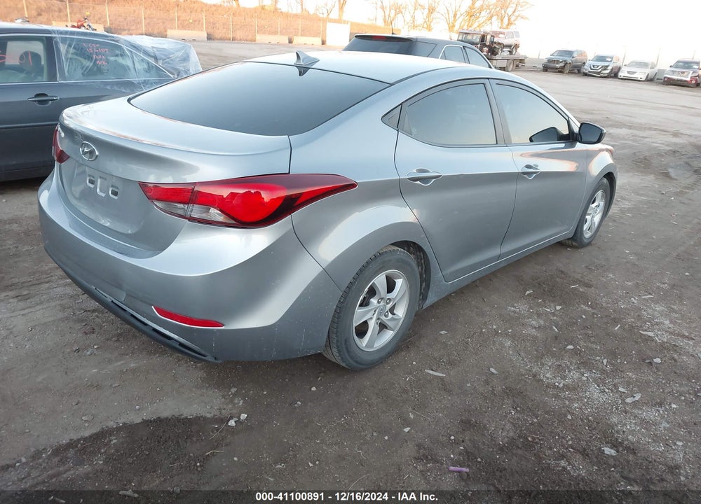 2015 HYUNDAI ELANTRA SE VIN: 5NPDH4AE3FH648911