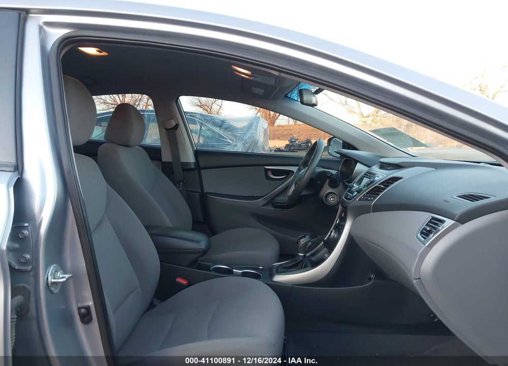 2015 HYUNDAI ELANTRA SE VIN: 5NPDH4AE3FH648911