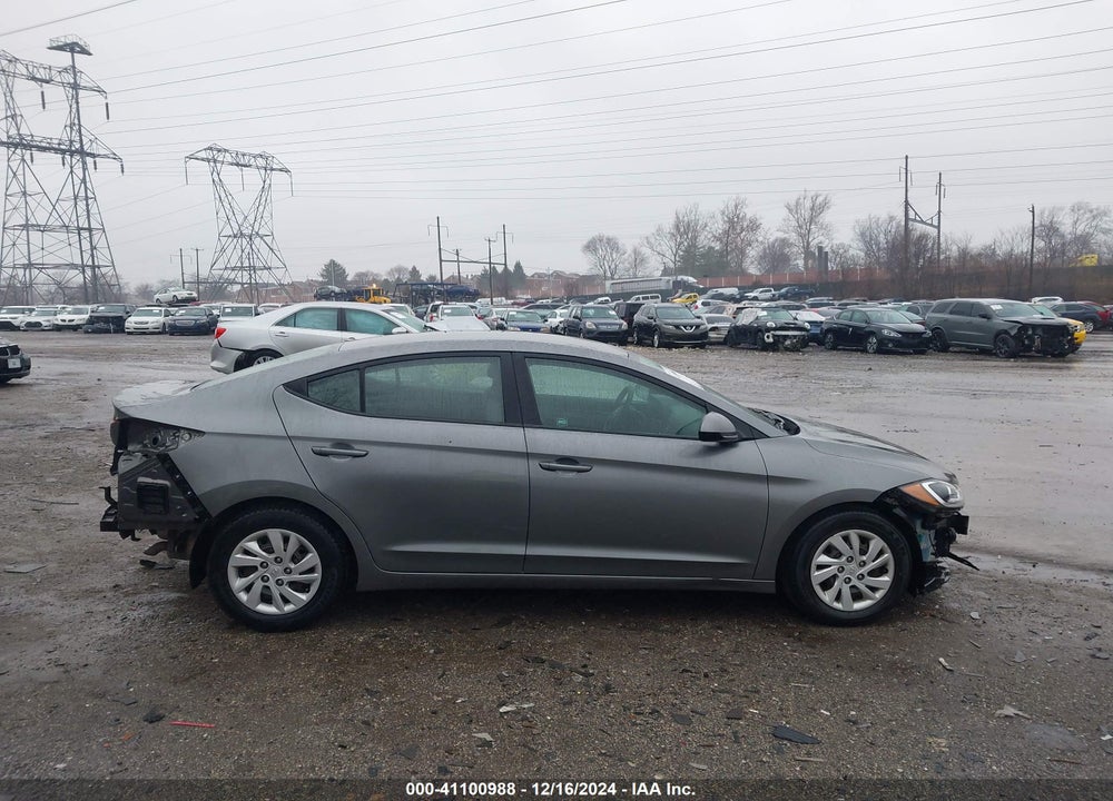 2018 HYUNDAI ELANTRA SE VIN: 5NPD74LF3JH332054