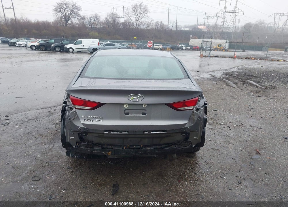 2018 HYUNDAI ELANTRA SE VIN: 5NPD74LF3JH332054