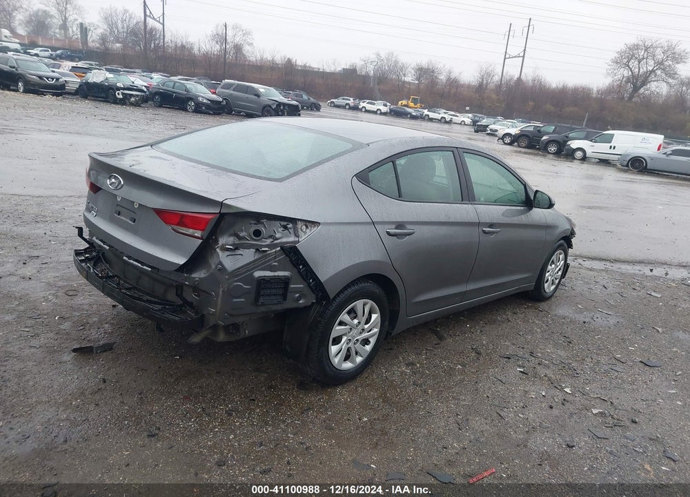 2018 HYUNDAI ELANTRA SE VIN: 5NPD74LF3JH332054