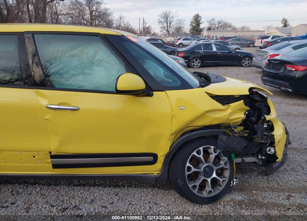 2014 FIAT 500L TREKKING VIN: ZFBCFADH7EZ021550