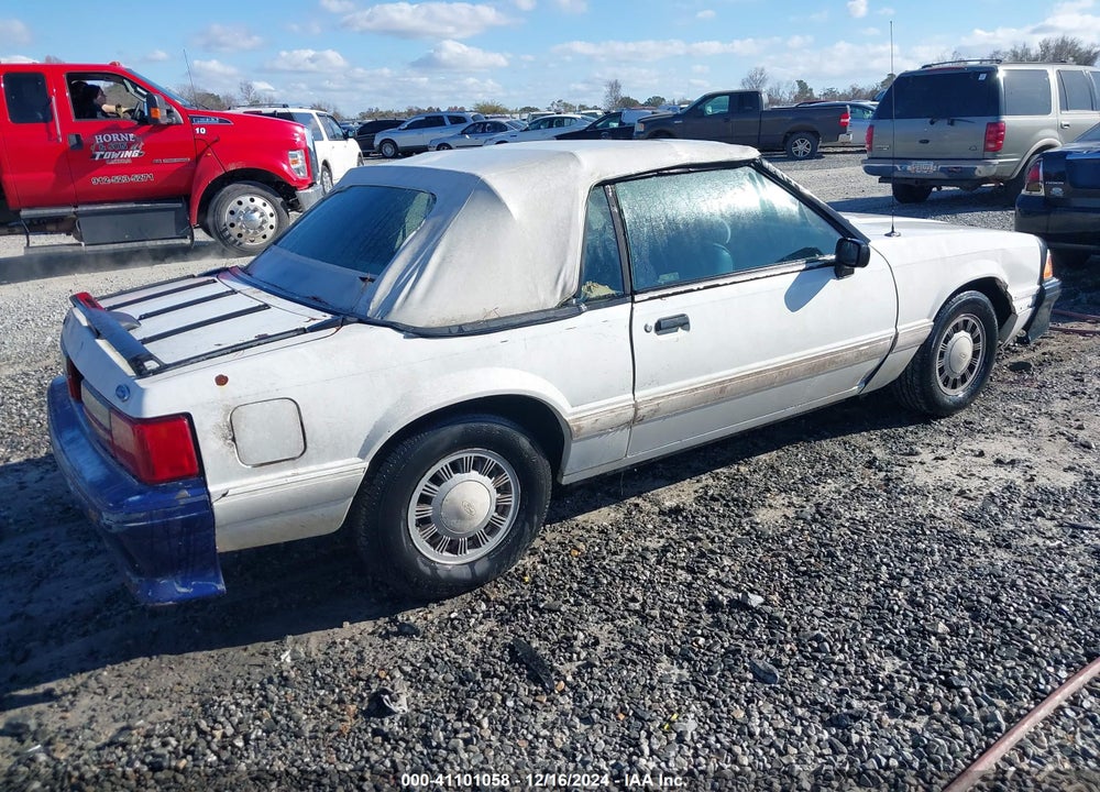 1993 FORD MUSTANG LX VIN: 1FACP44M0PF173897