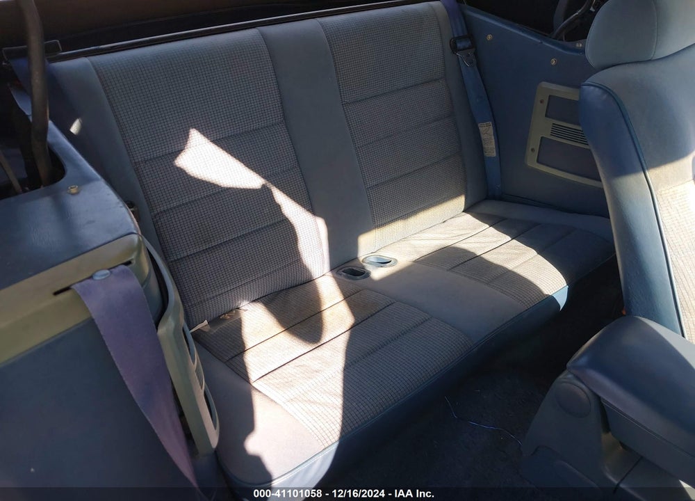 1993 FORD MUSTANG LX VIN: 1FACP44M0PF173897