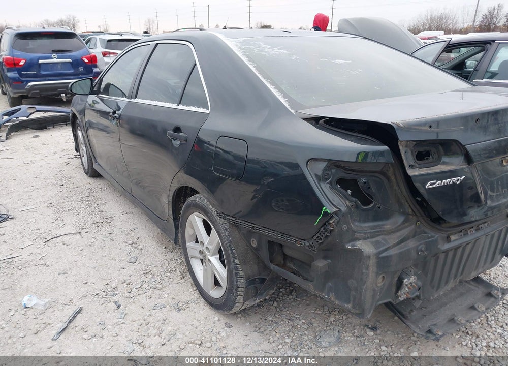 2013 TOYOTA CAMRY SE VIN: 4T1BF1FK6DU234630