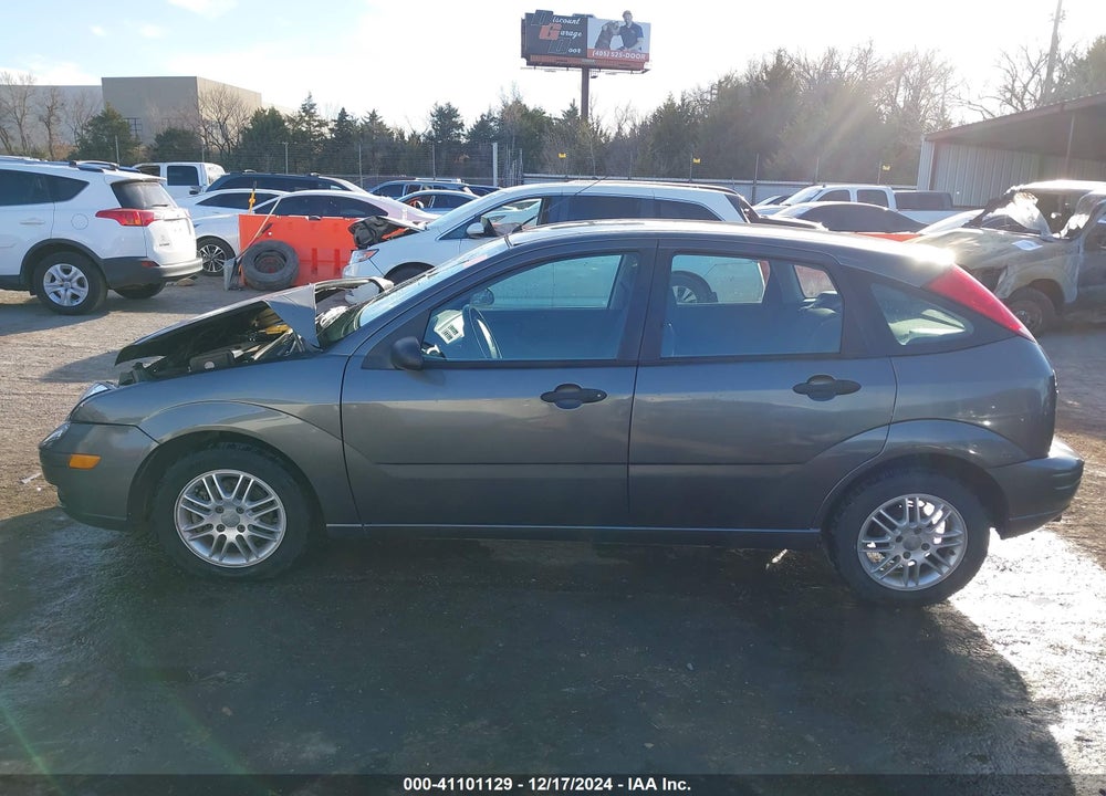 2005 FORD FOCUS ZX5 VIN: 3FAFP37N95R111359