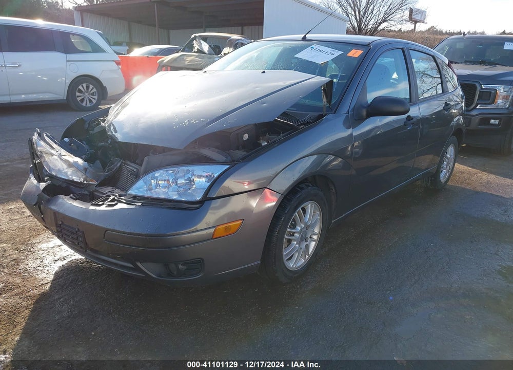 2005 FORD FOCUS ZX5 VIN: 3FAFP37N95R111359