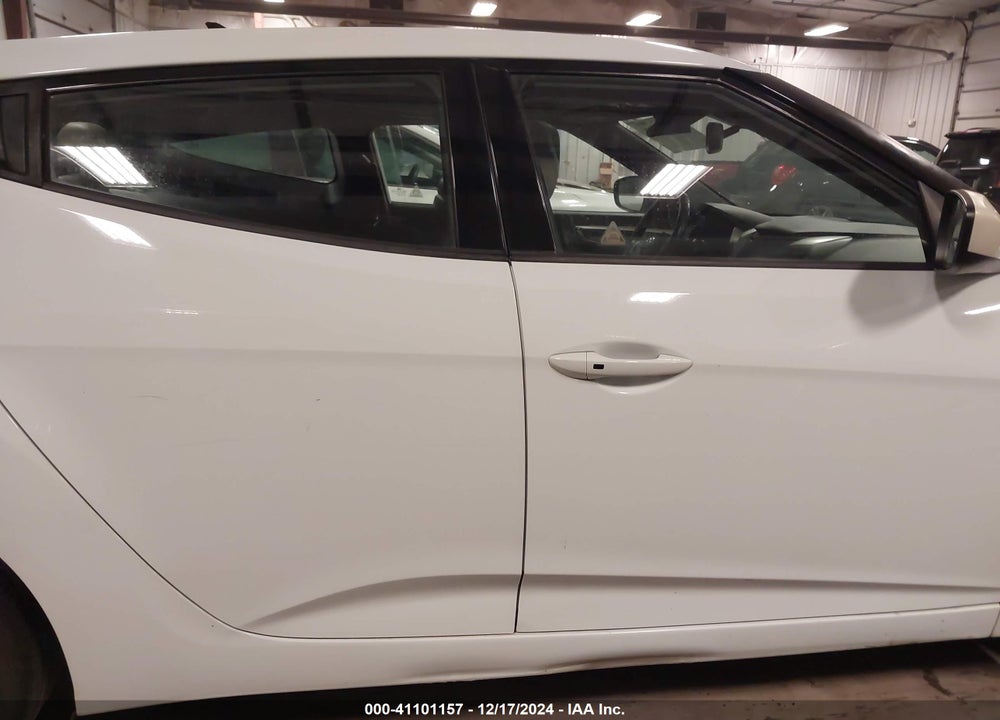 2013 HYUNDAI VELOSTER VIN: KMHTC6AD1DU109361