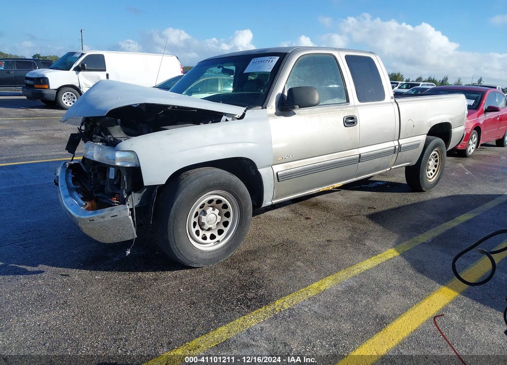 2000 CHEVROLET SILVERADO 1500 VIN: 2GCEC19V1Y1370410