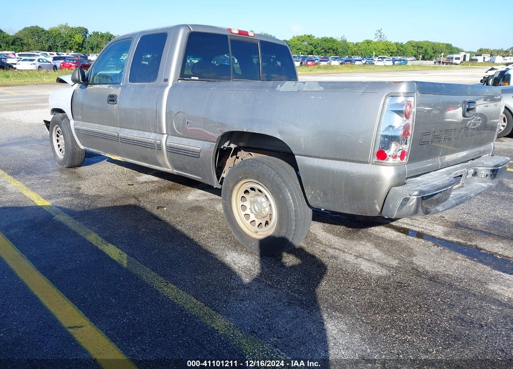 2000 CHEVROLET SILVERADO 1500 VIN: 2GCEC19V1Y1370410