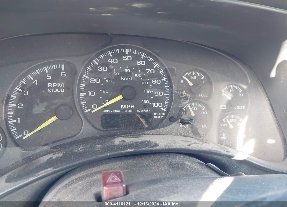 2000 CHEVROLET SILVERADO 1500 VIN: 2GCEC19V1Y1370410