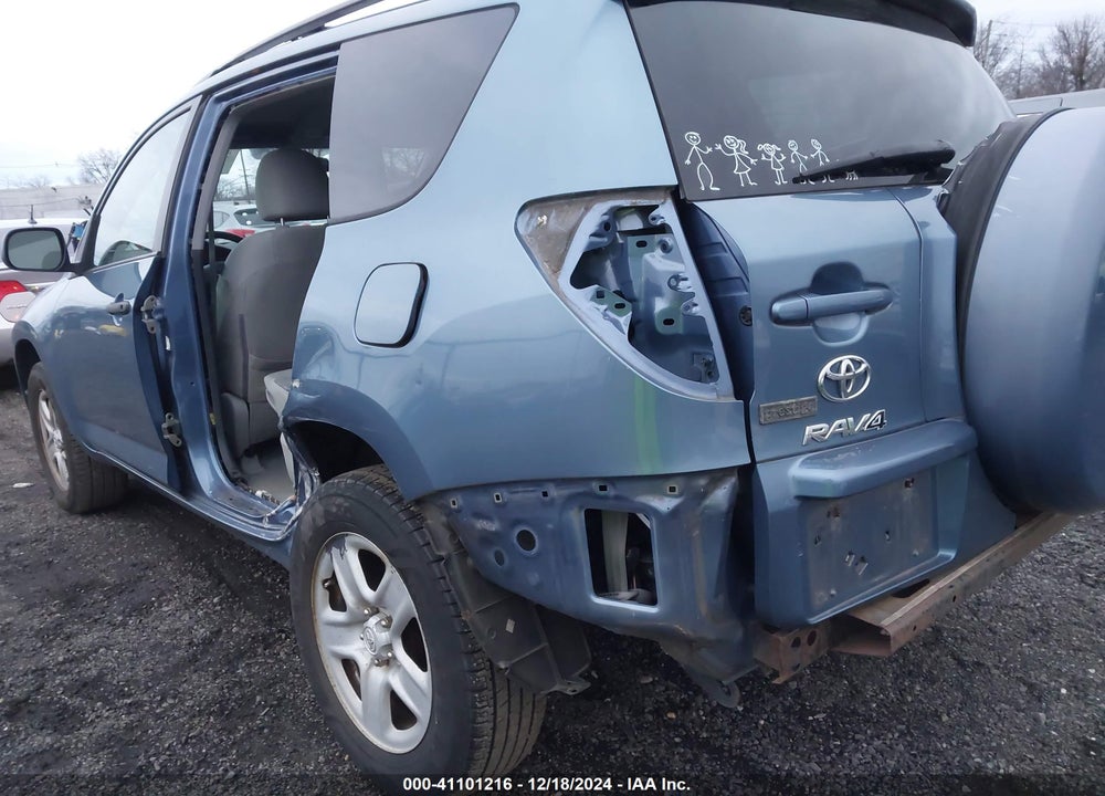 2011 TOYOTA RAV4 VIN: 2T3JF4DV6BW100800