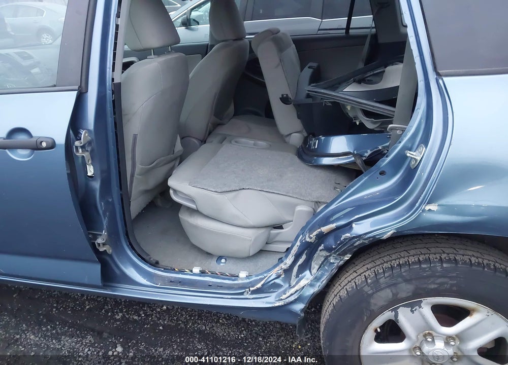 2011 TOYOTA RAV4 VIN: 2T3JF4DV6BW100800