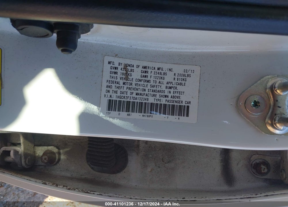 2013 HONDA ACCORD VIN: 1HGCR2F37DA132349