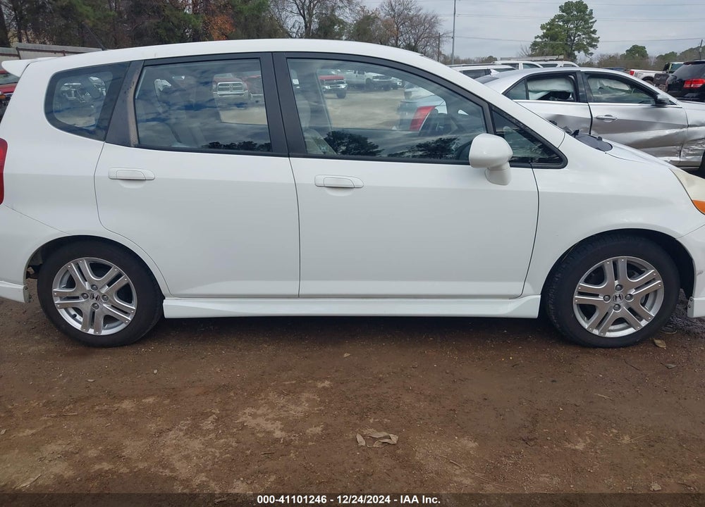 2007 HONDA FIT VIN: JHMGD38637S008250