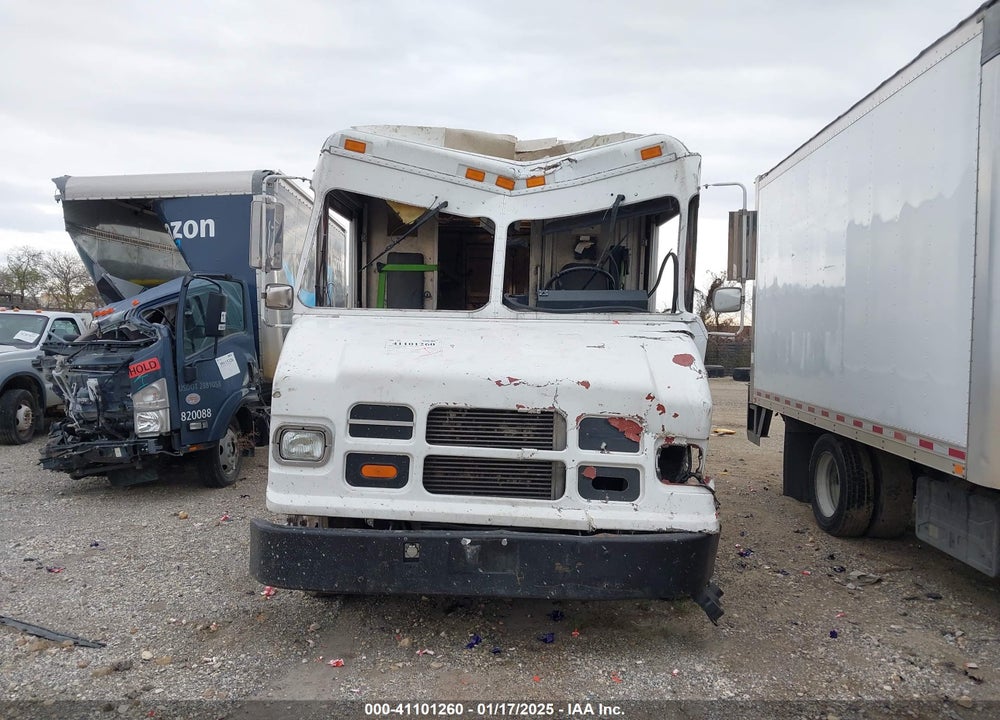 2006 FREIGHTLINER CHASSIS M LINE WALK-IN VAN VIN: 4UZAANCP26CX19678