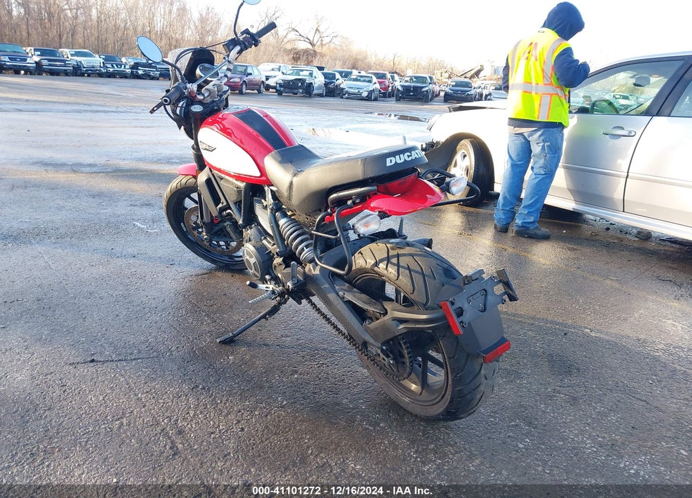 2016 DUCATI SCRAMBLER 800 VIN: ML015ANM5GT009468