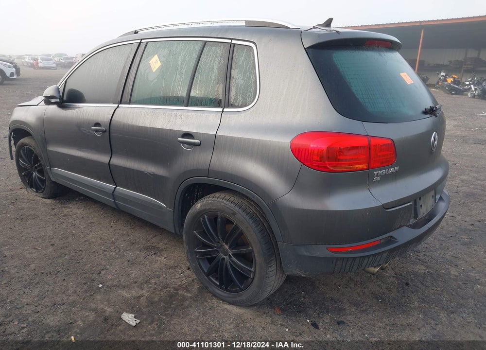 2016 VOLKSWAGEN TIGUAN SE VIN: WVGAV7AX7GW522590