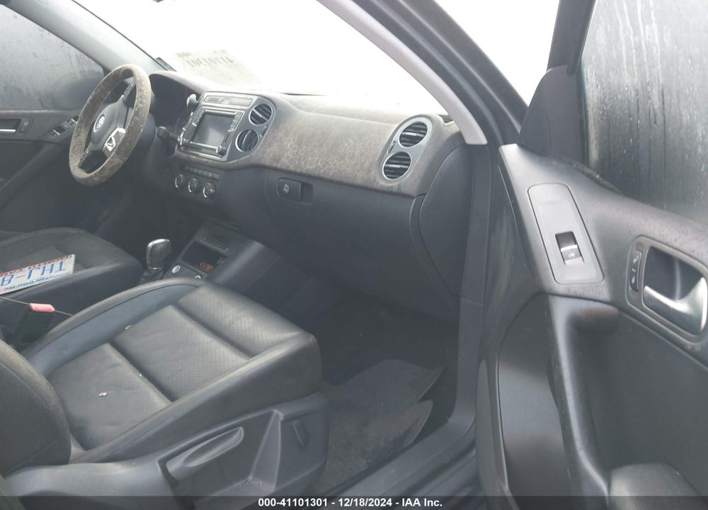 2016 VOLKSWAGEN TIGUAN SE VIN: WVGAV7AX7GW522590
