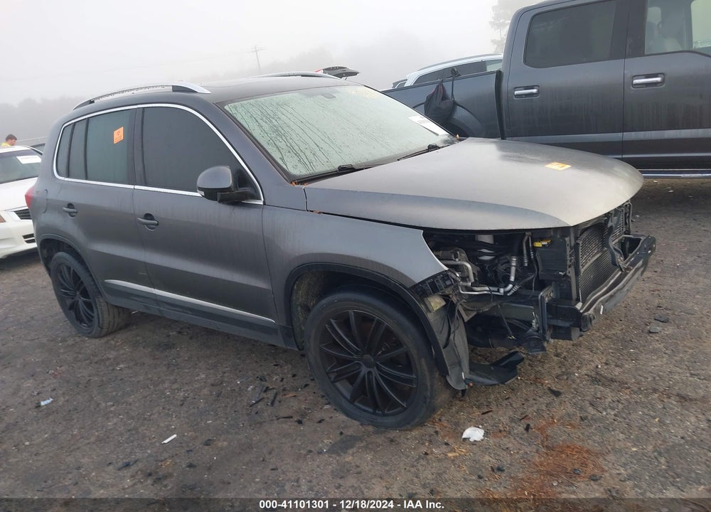 2016 VOLKSWAGEN TIGUAN SE VIN: WVGAV7AX7GW522590
