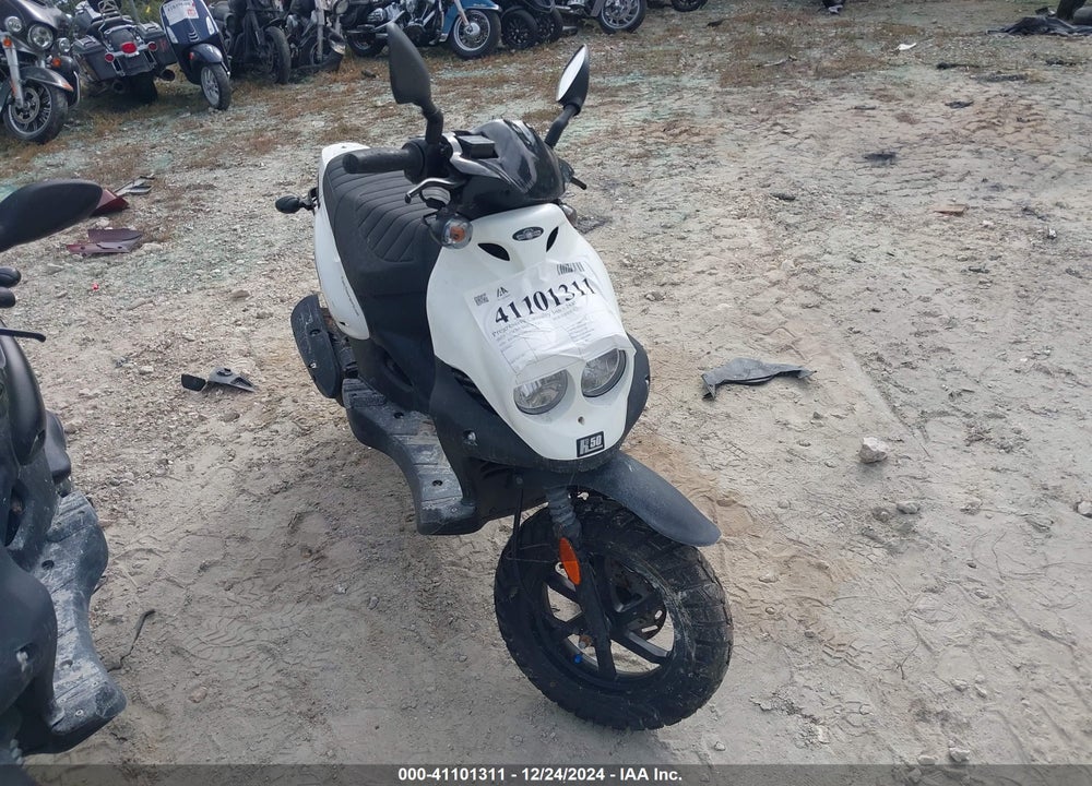 2023 GENUINE SCOOTER CO. ROUGHHOUSE 50 VIN: RFVPMP209P1024901