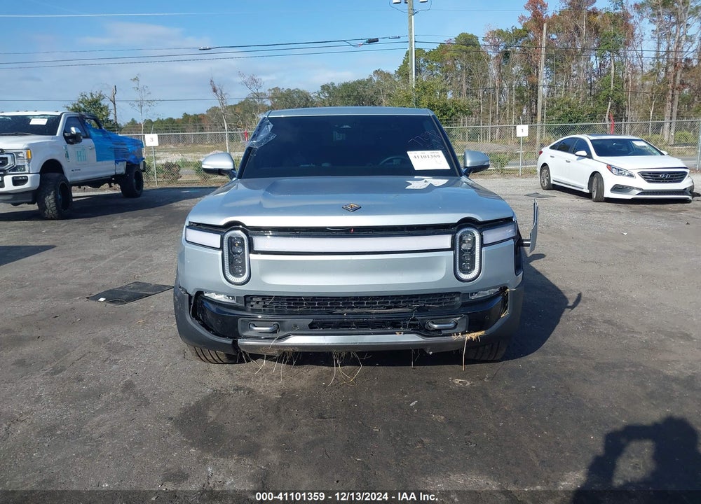 2024 RIVIAN R1T VIN: 7FCTGBAA8RN034001