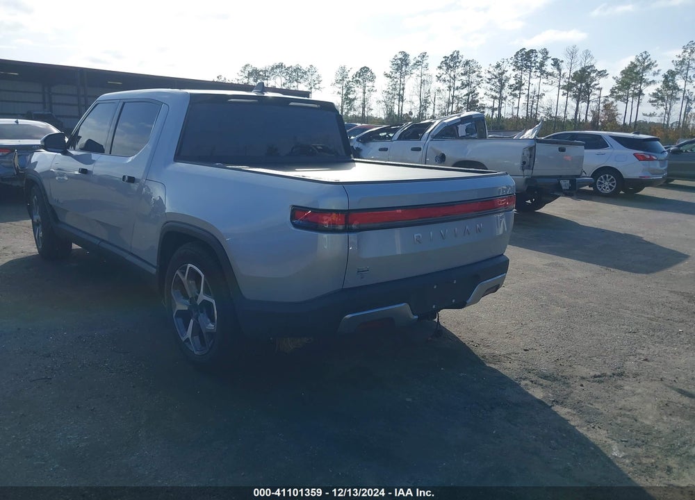 2024 RIVIAN R1T VIN: 7FCTGBAA8RN034001