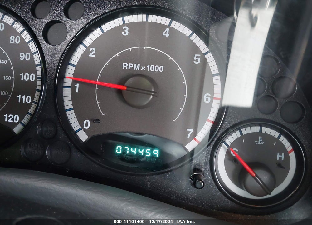 2007 JEEP LIBERTY SPORT VIN: 1J4GL48K57W573870