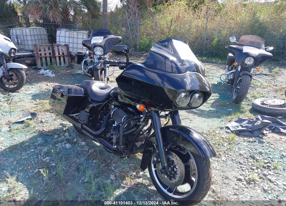 2010 HARLEY-DAVIDSON FLTRX VIN: 5HD1KH4AXAB634803