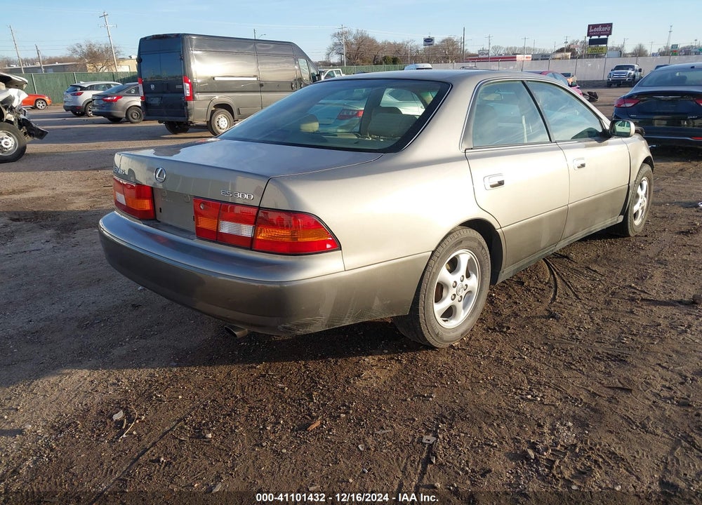 1999 LEXUS ES 300 VIN: JT8BF28G8X0156686