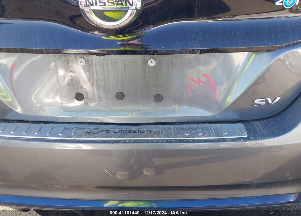 2018 NISSAN LEAF SV VIN: 1N4AZ1CP7JC305560