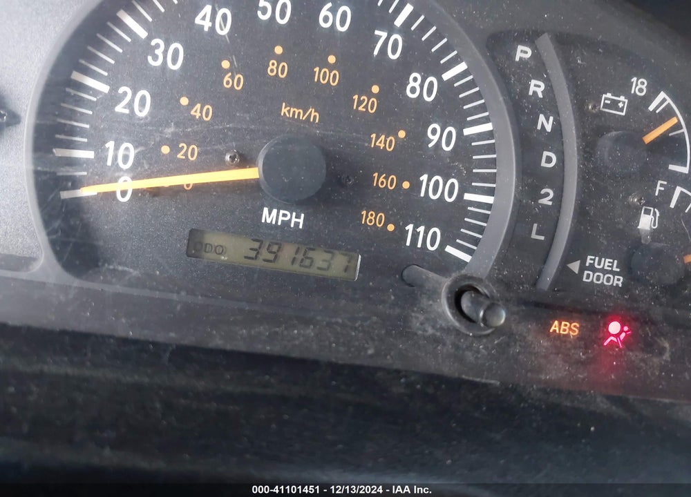 2004 TOYOTA TUNDRA SR5 V8 VIN: 5TBET34114S457591