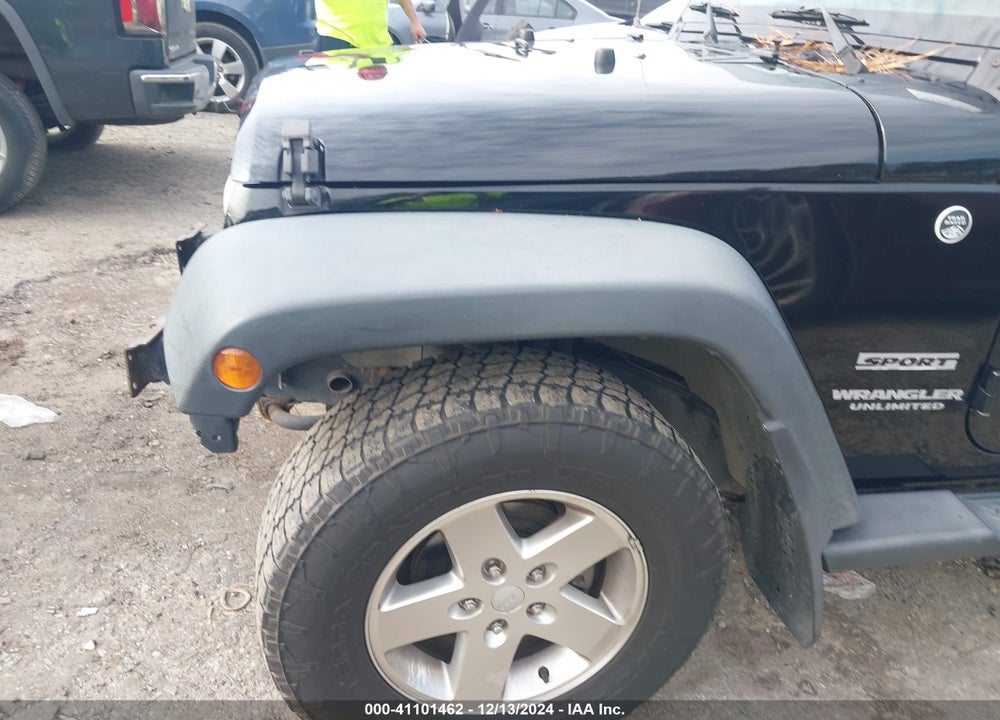 2013 JEEP WRANGLER UNLIMITED SPORT VIN: 1C4BJWDG1DL519367