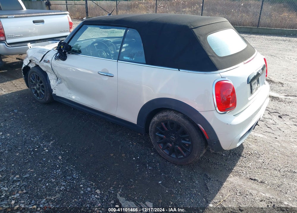 2017 MINI CONVERTIBLE COOPER S VIN: WMWWG9C3XH3A92891