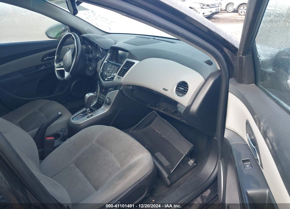 2014 CHEVROLET CRUZE 1LT AUTO VIN: 1G1PC5SB2E7334930