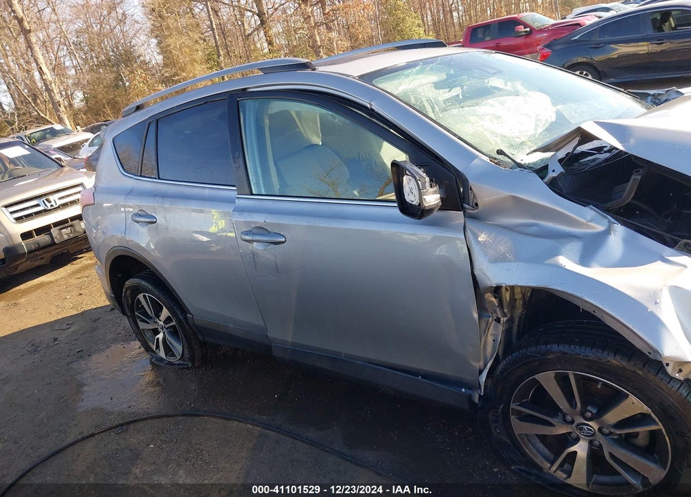 2017 TOYOTA RAV4 VIN: 2T3WFREV0HW404005