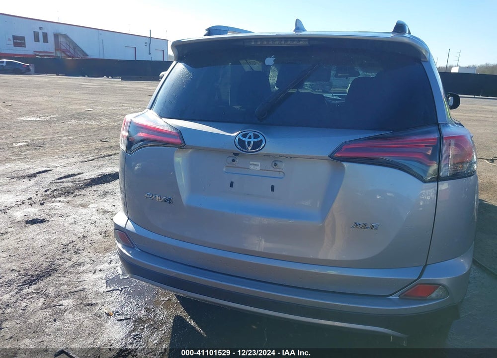 2017 TOYOTA RAV4 VIN: 2T3WFREV0HW404005