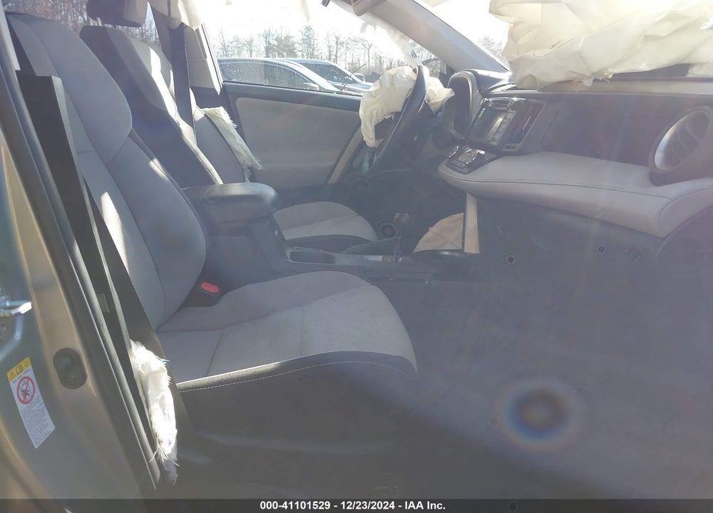 2017 TOYOTA RAV4 VIN: 2T3WFREV0HW404005