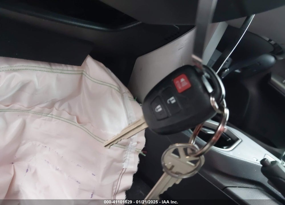 2017 TOYOTA RAV4 VIN: 2T3WFREV0HW404005