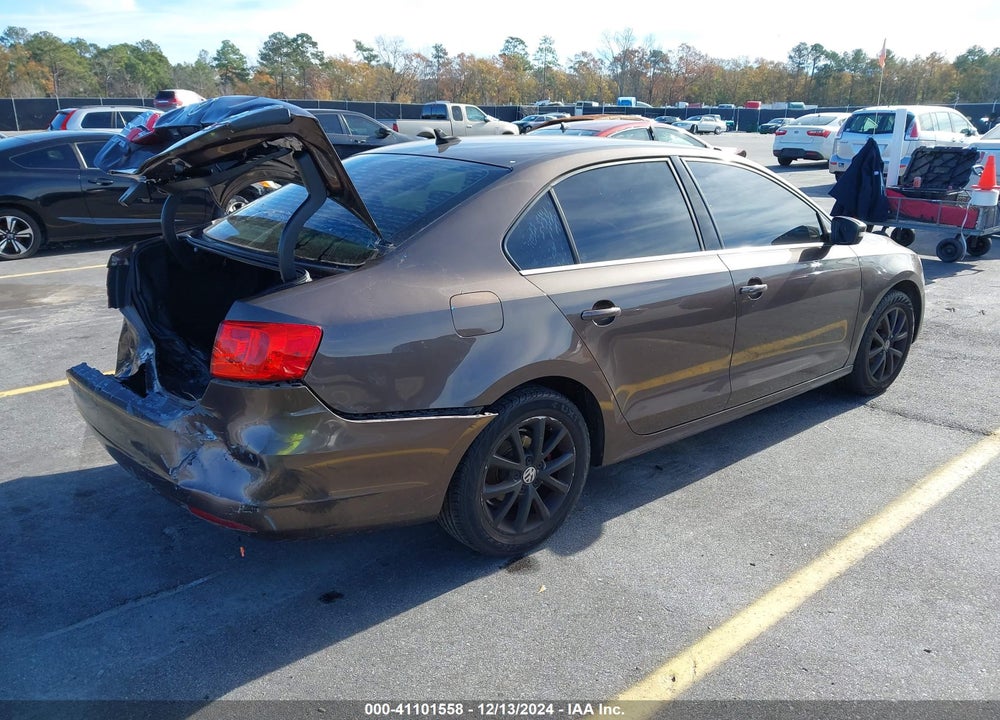 2014 VOLKSWAGEN JETTA 1.8T SE VIN: 3VWD07AJ0EM388432