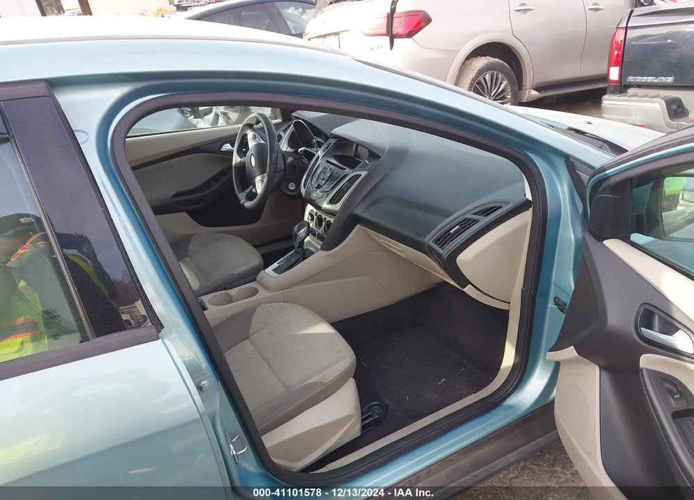 2012 FORD FOCUS SE VIN: 1FAHP3F22CL447043